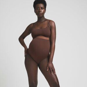 SKIMS Maternity Nursing Scoop Bralette